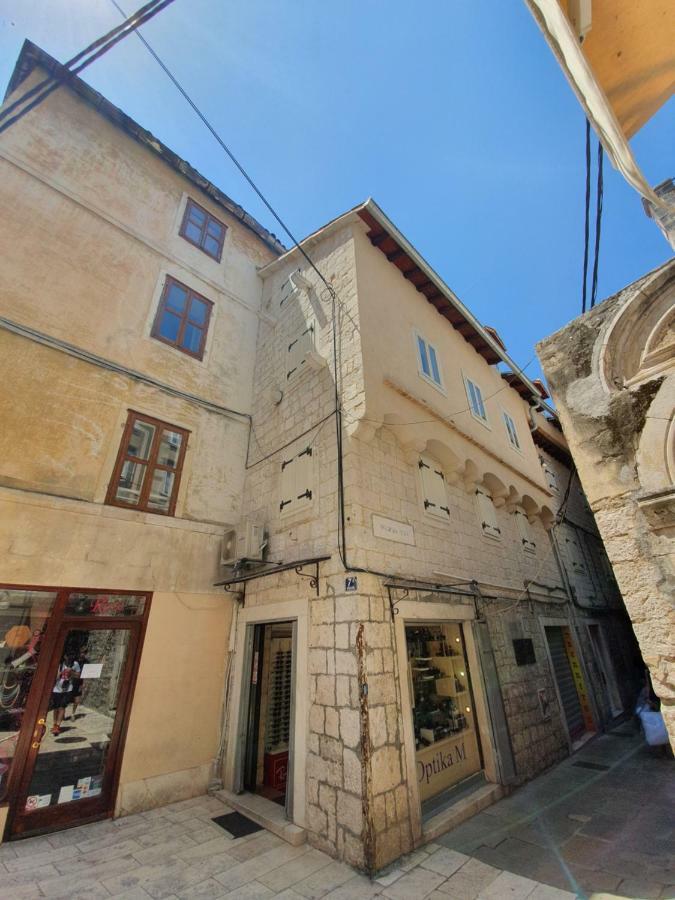 The Suites At Central Split Bagian luar foto