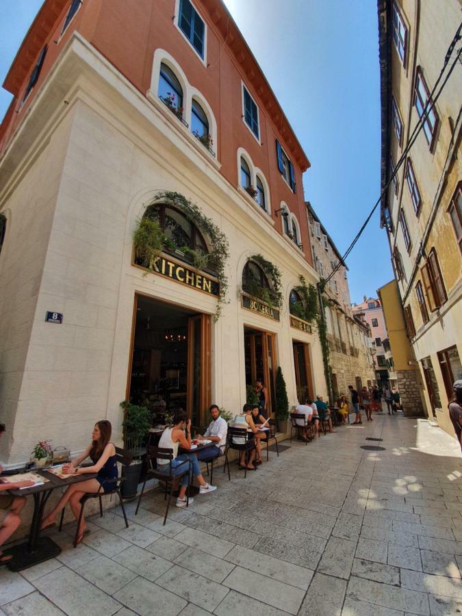 The Suites At Central Split Bagian luar foto