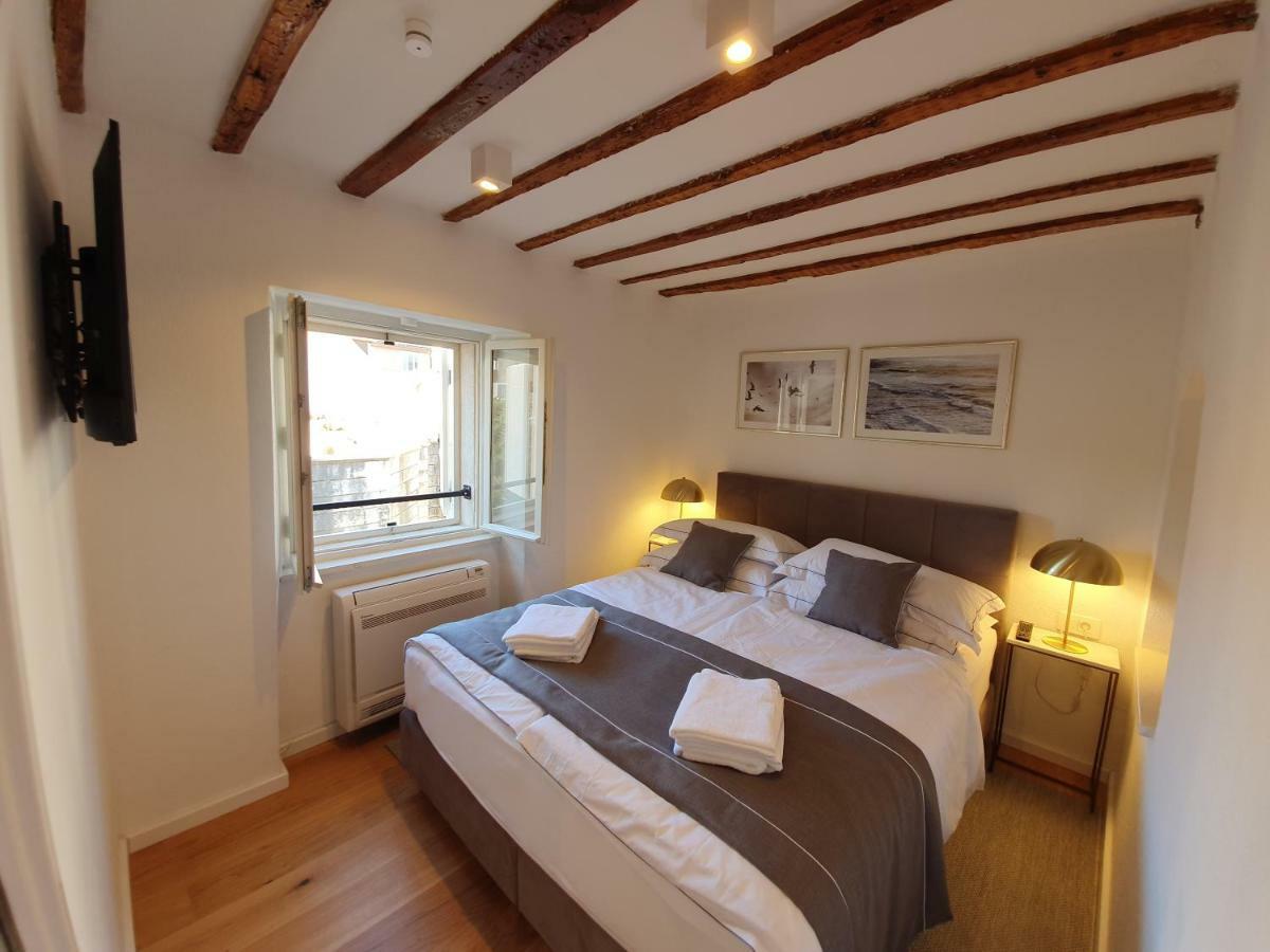 The Suites At Central Split Bagian luar foto